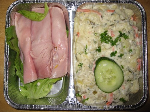 essen_20090619 Schinkenröllchen mit verschiedenen Füllungen und Kartoffelsalat
