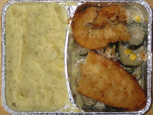 essen_20090715 Gebackenes Fischfilet auf Zucchini-Sauerrahmgemüse, mit Dillkartoffelpüree