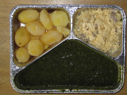 Schinkenrührei mit Rahmspinat und Salzkartoffeln