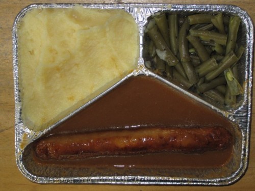 Sächsische Bratwurst mit grünen Bohnen, Kartoffelbrei, Joghurt