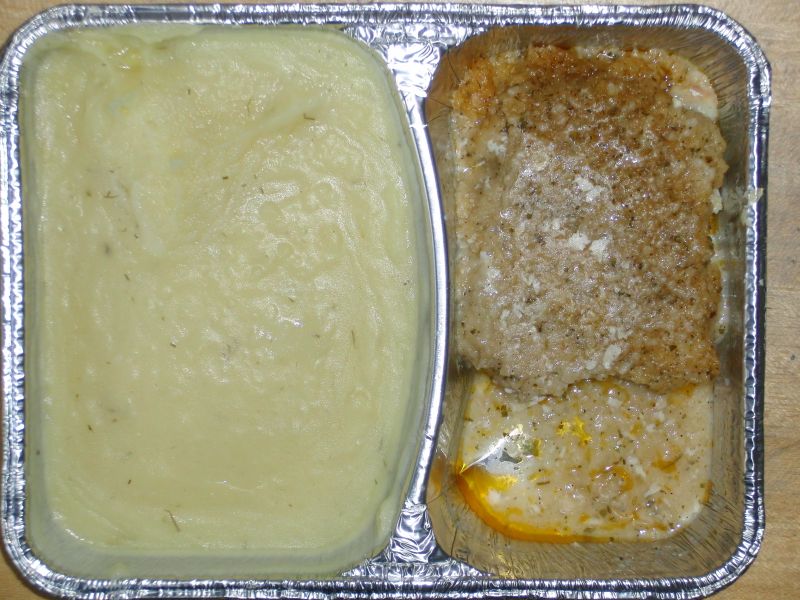 Schlemmerfilet "Bordelaise" (Fischfilet mit würziger Kräuterauflage) mit Kartoffelpüree
